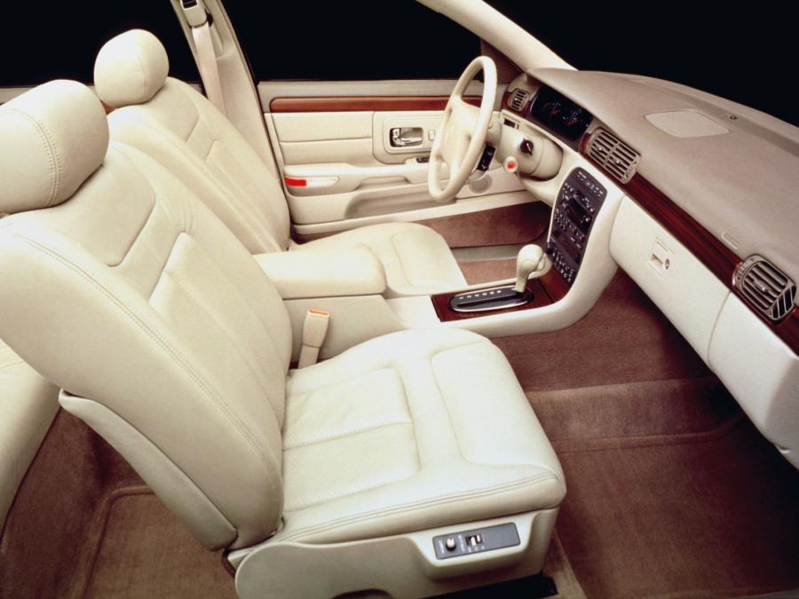  Cadillac DeVille Concours 1997 года  (фото 20 из 21)